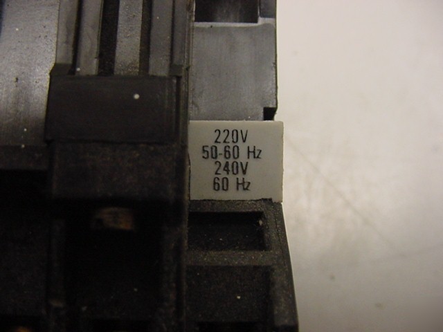 5 telemecanique LC1-D258 contactors 40A 600VAC 220-240V