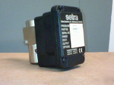 Setra wet differential pressure transducer