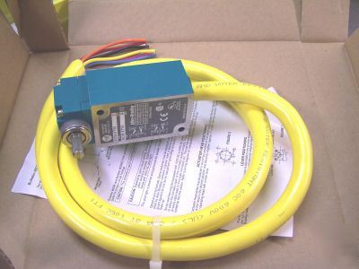 New allen bradley 802M-HTY5 limit switch pre wired 