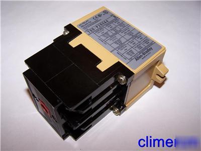 Allen bradley control relay 700-P200A4 700P200A4 