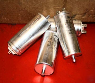 Box of 50 30MFD 475V motor start capacitors 