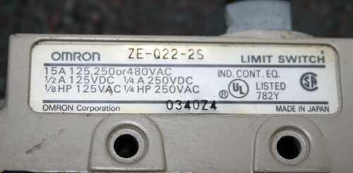 Omron rolling limit switch 480VAC 250VDC 15A ze-Q22-2S
