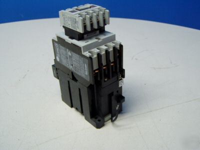 Allen bradley contactor m/n: 100-A30NZ*3 - used