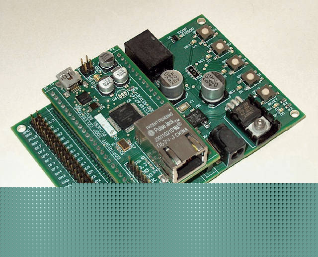 Pic 18F67J60 web server kit - server + demo board