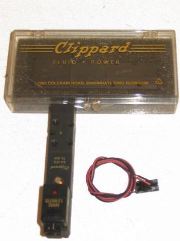 Clippard e-4 ies 24VDC relay